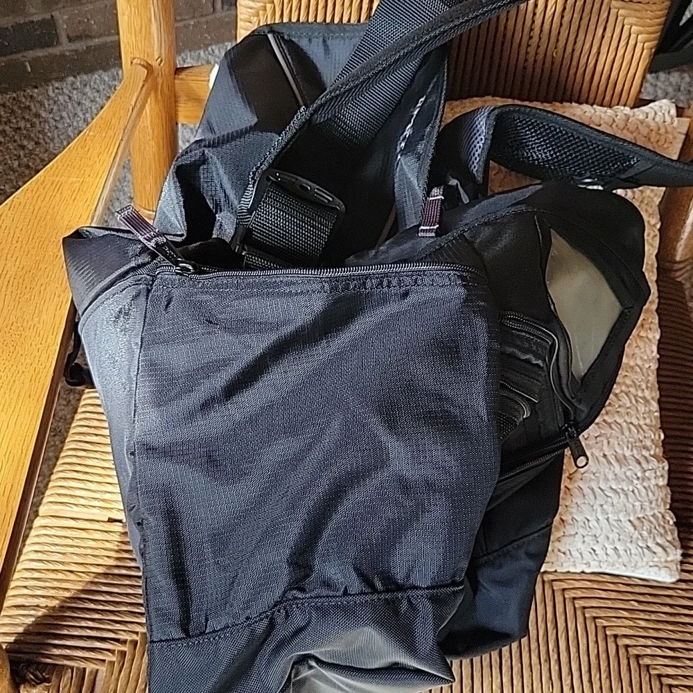 L.L. Bean nylon messenger bag, black/gray